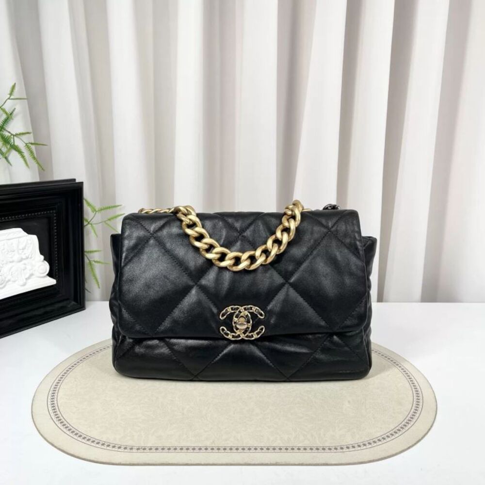 Chanel Women Pre-Loved Bag Very Good Condition